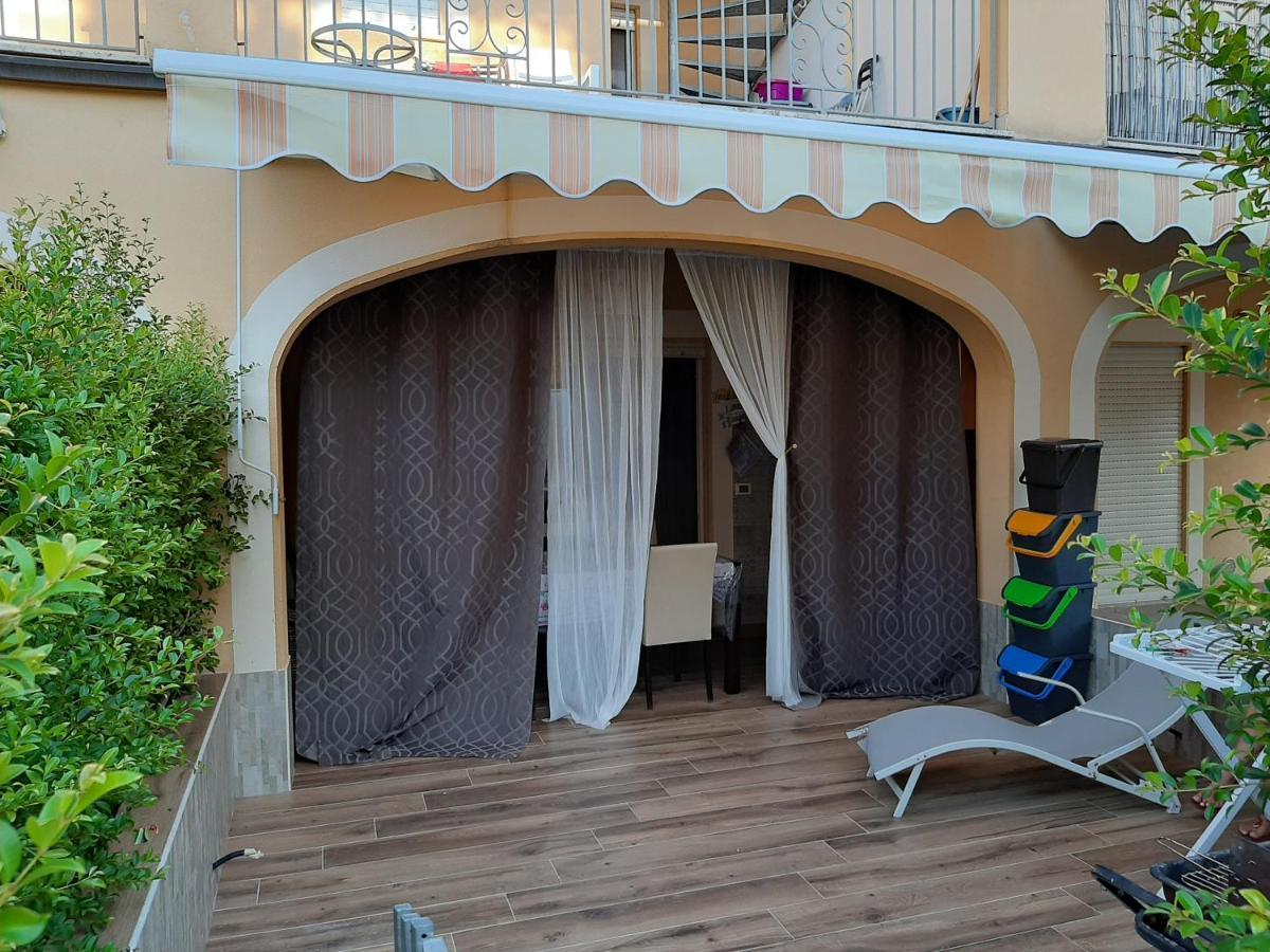 Sonia Pizzo Beach Club Apartamento Exterior foto